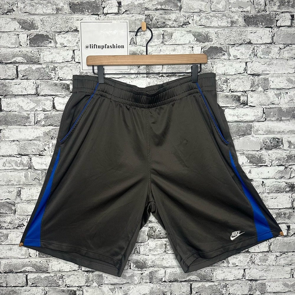 EUC Nike Men's Athletic Shorts Size XL (Grey Blue)